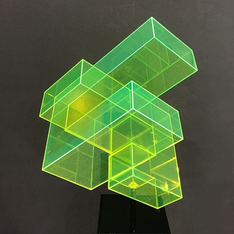 Skulptur-neon-grün-800x800-IMG_1045